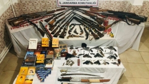 FETÖ şüphelisinin evinden cephanelik çıktı