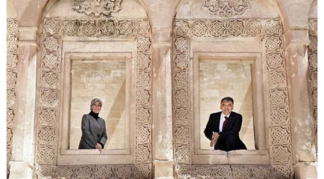 Bir Lokma Bir Hırkaya ne oldu: Abdullah Gül bayramı Paris'te geçiriyor