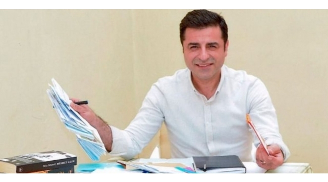 Demirtaş, 29 gazetecinin sorularına yanıt verdi
