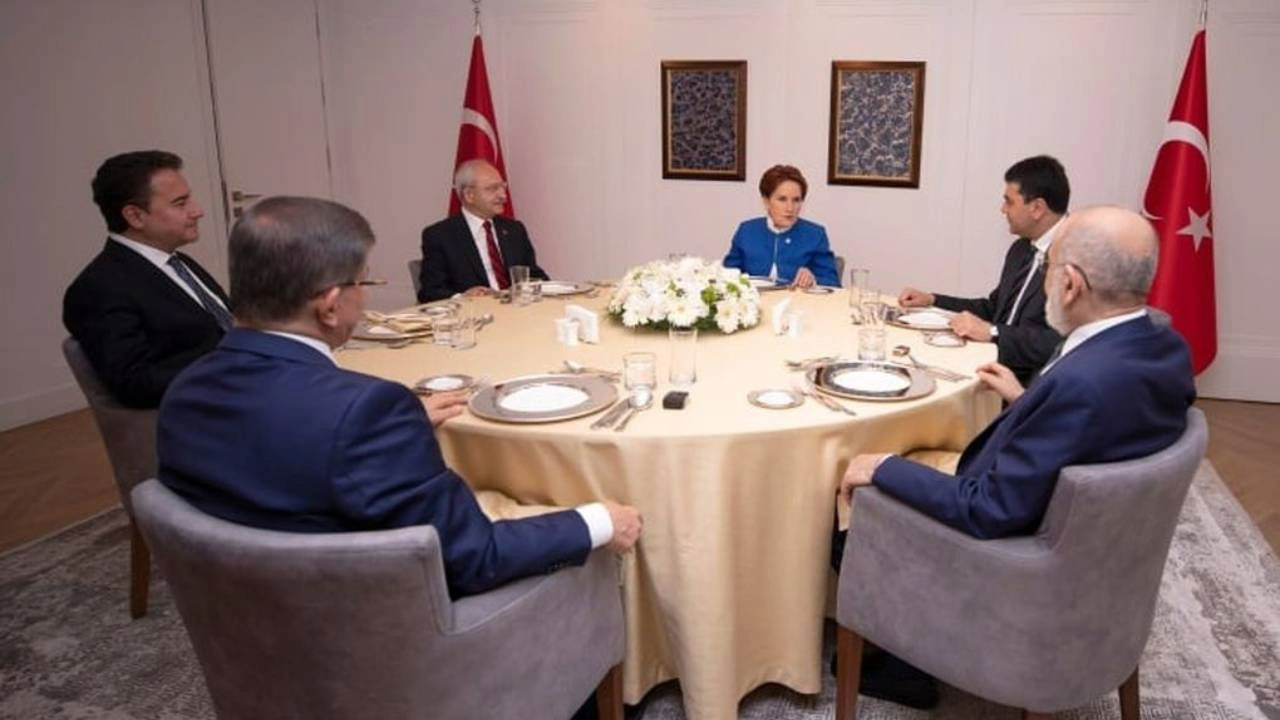 Karamollaoğlu'ndan Altılı Masa ve Akşener açıklaması: 'İttifak bitti!'