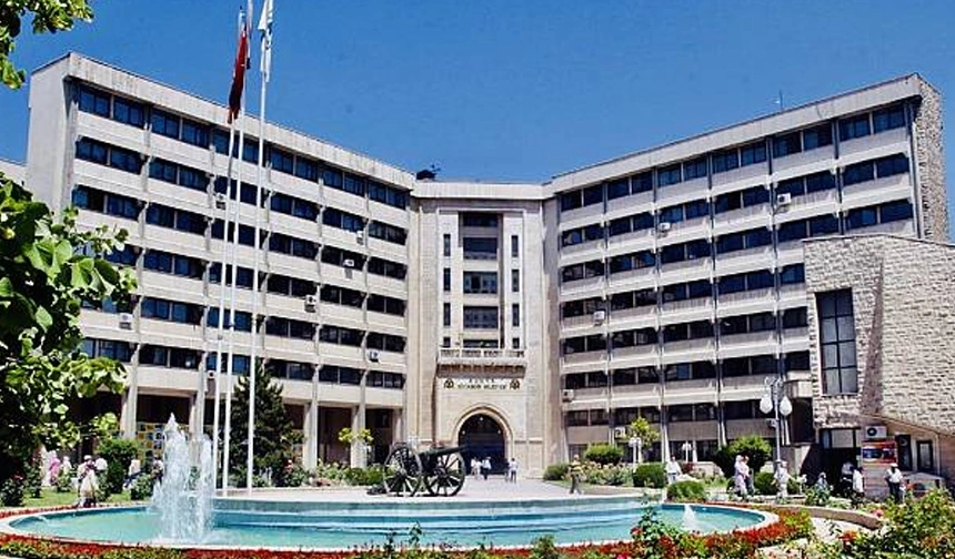 AKP'li belediyeden otopark ücretlerine büyük zam