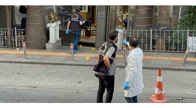 İSTANBUL TEKSAS GİBİ..GÜNGÖREN'DE KAHVEHANEYE SİLAHLI SALDIRI 1 ÖLÜ 2 YARALI...