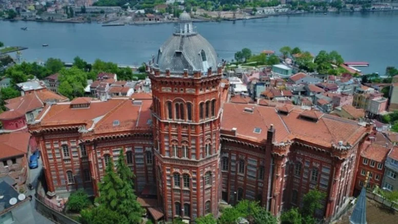 MEB'den 'boşaltın' yazısı gitti... Fener Rum Okulu yeni bina arıyor