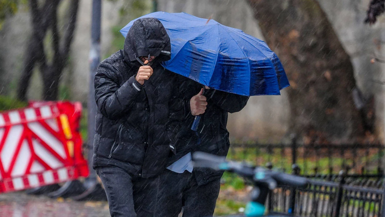 AKOM uyardı: İstanbul'a Balkanlardan soğuk ve yağışlı hava geliyor