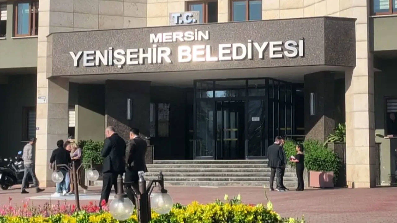 CHP'li Mersin Yenişehir Belediyesi'ne operasyon: Belediye başkan yardımcısı dahil 12 tutuklama