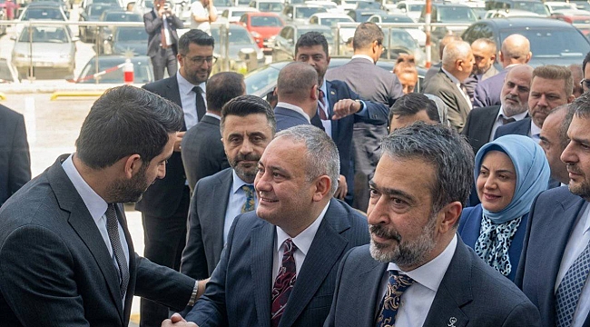 Rasim Arı ve Mesut Özarslan AKP Genel Merkezi'nde